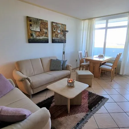 Apartment D06-001